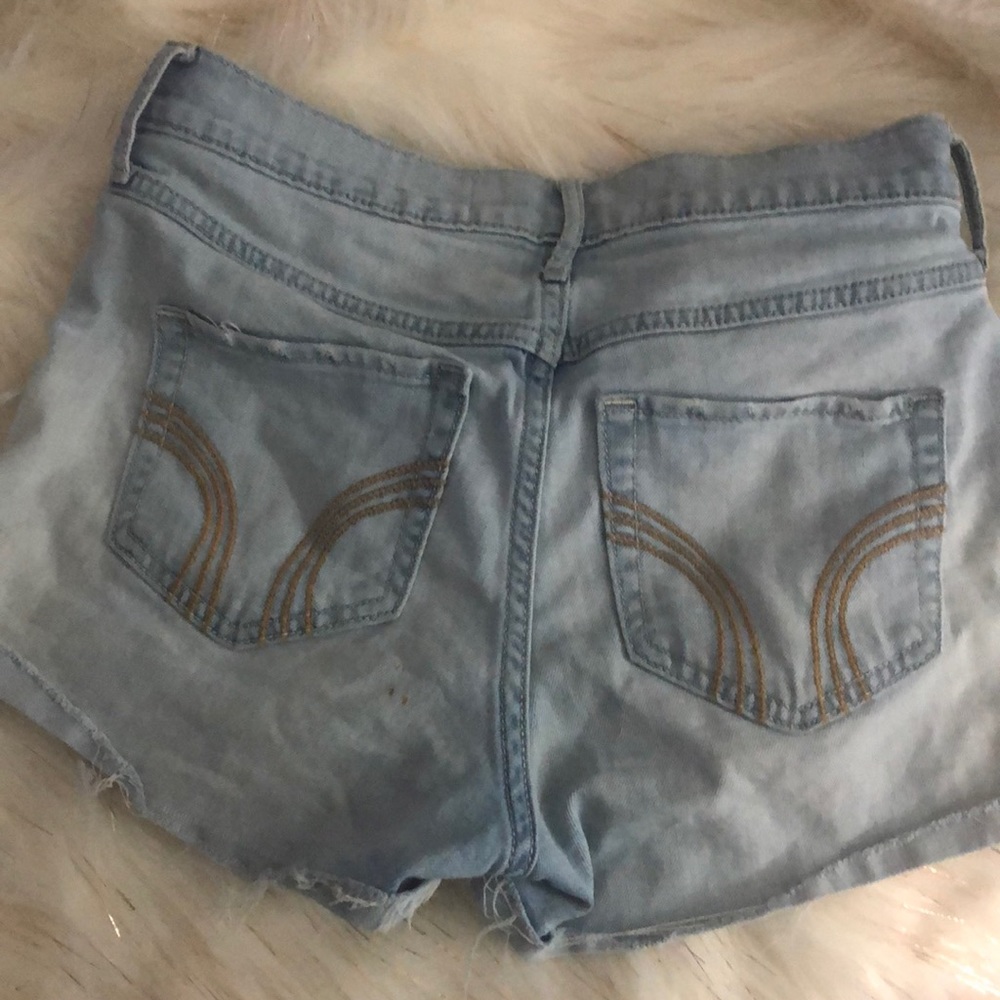 Shorts - Picture 2 of 3